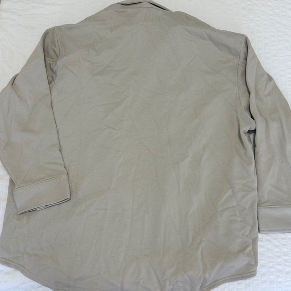 Women’s GAP beige Shacket - Picture 2 of 3